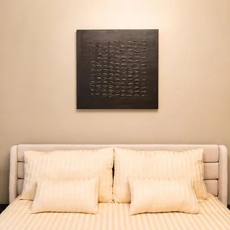 Monceau, T3 Moderne Climatise Apartment *