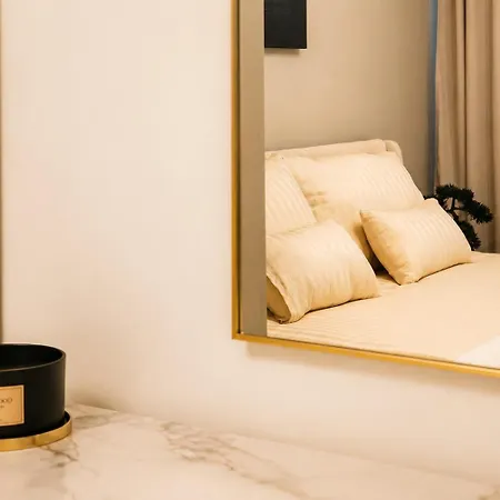Monceau, T3 Moderne Climatise Apartment *